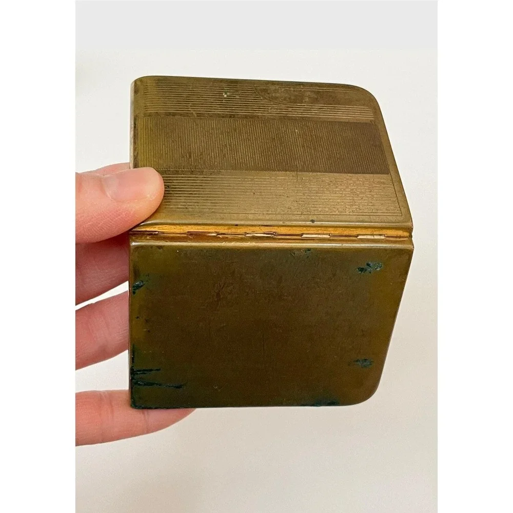 Vintage Brass Elgin Women's American Compact with Mirror Engraved Stripes